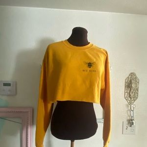Sweatshirt Cropped long sleeve “Bee Kind” Golden Yellow